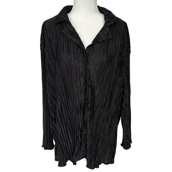 No Boundaries Tops - No Boundaries Black Soot Plisse Button Up Shirt Size Medium